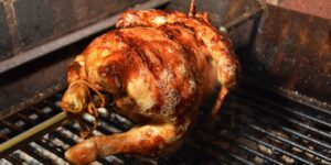 Préparation : comment ficeler un poulet sur la broche ?